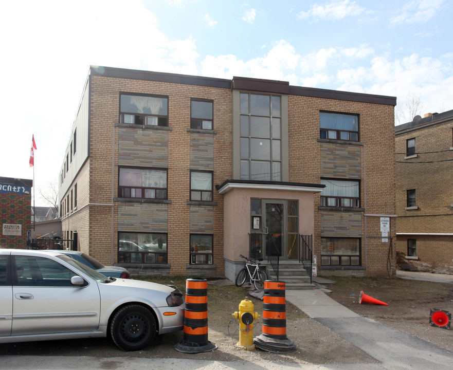 21 Denison Rd E in Toronto, ON - Building Photo