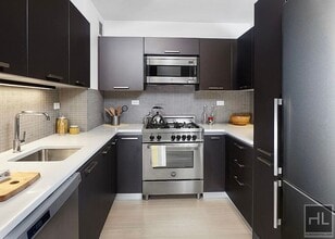 East 39th Street, Unit 17D in New York, NY - Building Photo - Building Photo