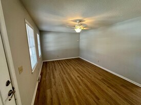 112 Lynwood Dr in Central, SC - Building Photo