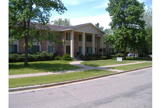 Brittany Apartments in Wisconsin Rapids, WI - Building Photo