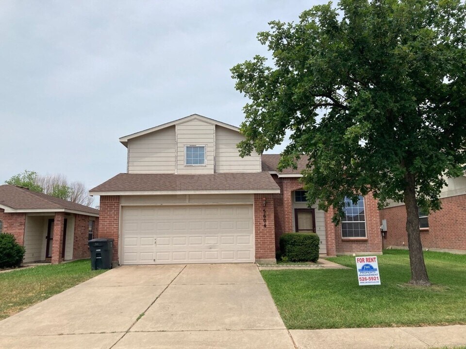 5604 Bertha Dr in Killeen, TX - Building Photo