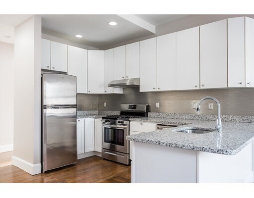 534 Tremont St-Unit -5 in Boston, MA - Building Photo - Building Photo