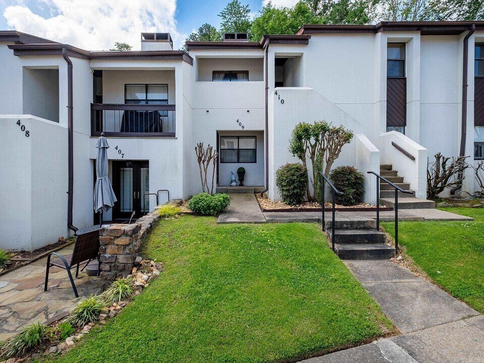 301 Kings Row Dr in Little Rock, AR - Foto de edificio