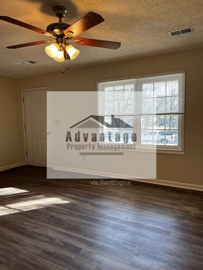 420 N Elizabeth Ln in Griffin, GA - Building Photo - Building Photo