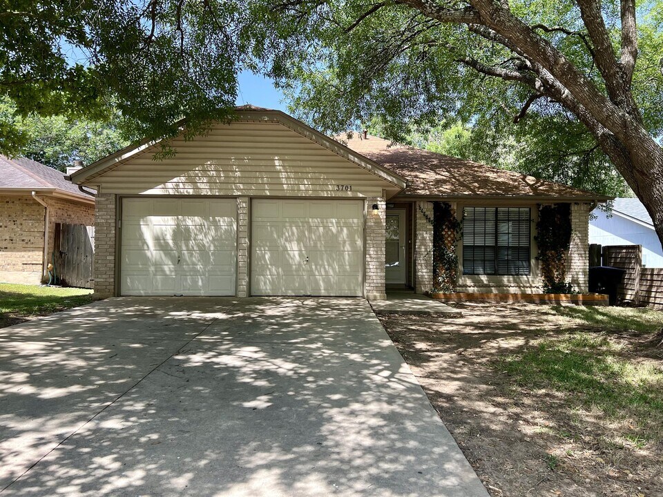3701 Habersham in Schertz, TX - Building Photo