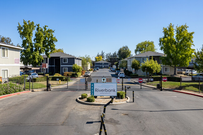 Riverbank Apartments in Stockton, CA - Building Photo - Building Photo