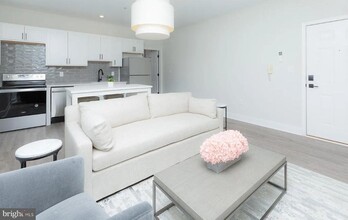 115 E Eager St in Baltimore, MD - Building Photo - Building Photo