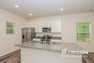 113 Sunwood Ct in Statesville, NC - Building Photo - Building Photo