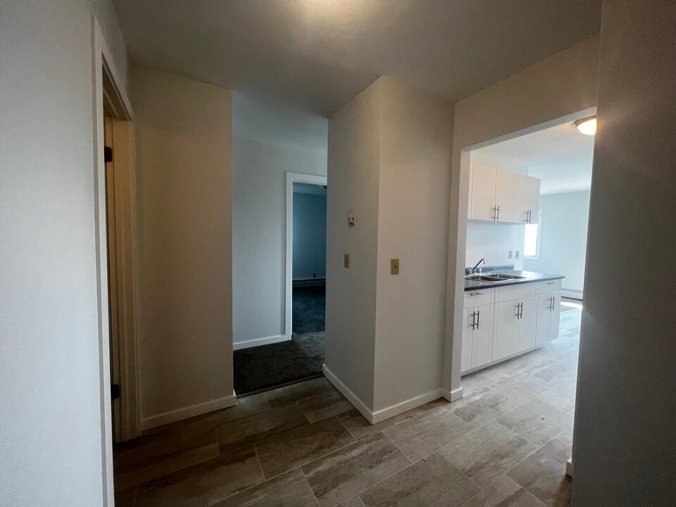 9527-998A 98a Ave in Fort St John, BC - Building Photo
