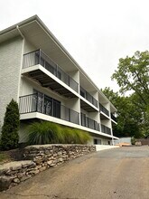 4517 Jefferson St, Unit 7 in Kansas City, MO - Foto de edificio - Building Photo