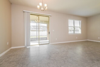 11709 Clare Hill Ave in Riverview, FL - Building Photo - Building Photo