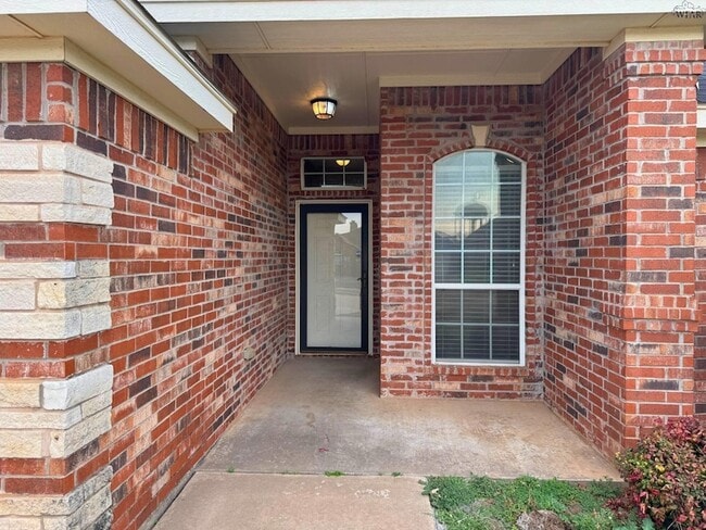 5037 Cy Young Dr in Wichita Falls, TX - Foto de edificio - Building Photo