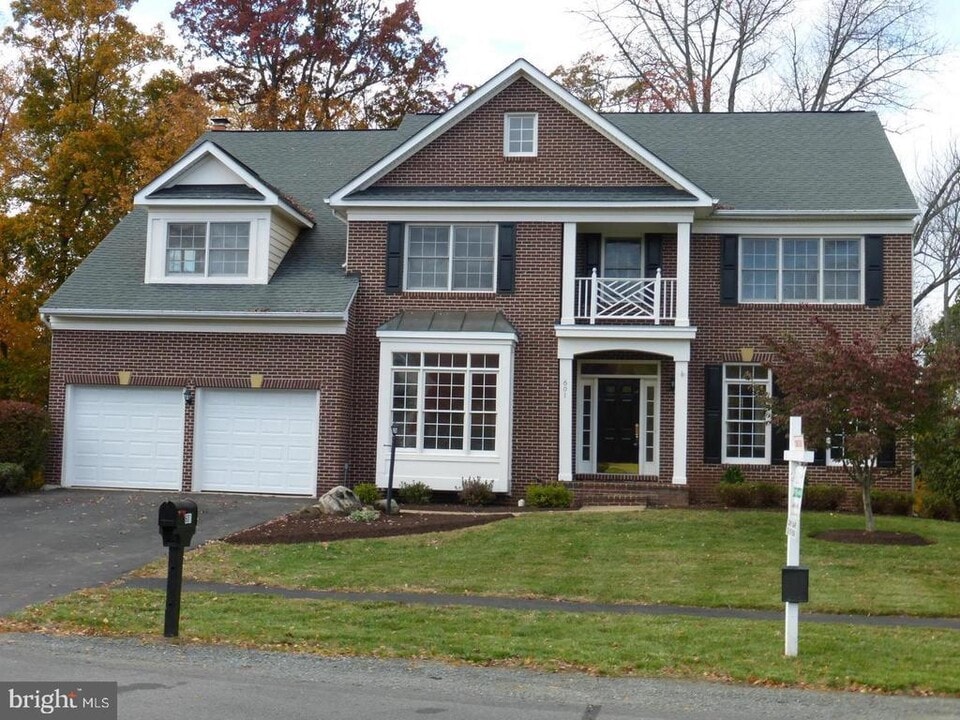 601 Beauregard Dr SE in Leesburg, VA - Building Photo