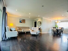 6301 Coldwater Canyon Ave in North Hollywood, CA - Building Photo - Building Photo