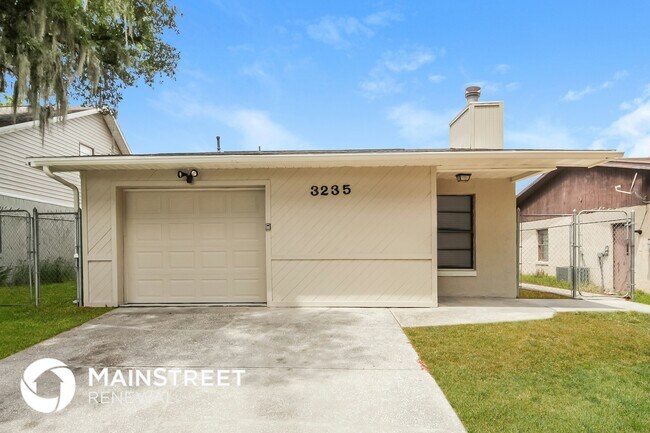 3235 Timberline Rd in Winter Haven, FL - Foto de edificio - Building Photo