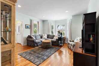 46 Yale Ave, Unit 46A in Wakefield, MA - Building Photo - Building Photo