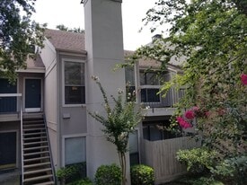 7900 N Stadium Dr, Unit 54 in Houston, TX - Building Photo