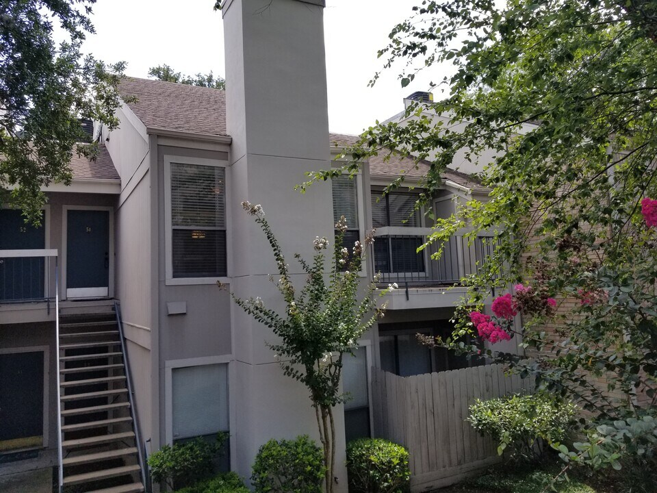 7900 N Stadium Dr, Unit 54 in Houston, TX - Building Photo