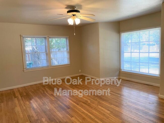 337 W 1st Ave in Chico, CA - Foto de edificio - Building Photo