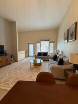 4845 Underwood Ln N in Plymouth, MN - Building Photo