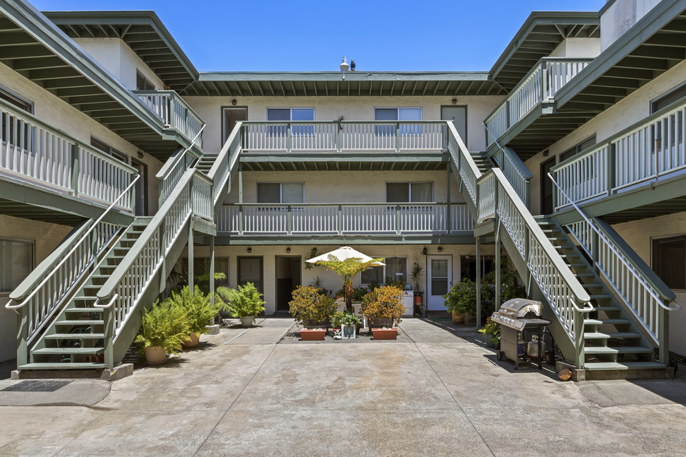 Beach House Apartments in Sausalito, CA - Foto de edificio