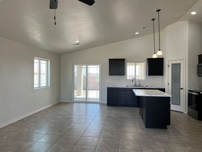 229 S Amarely Ave in San Luis, AZ - Building Photo - Building Photo