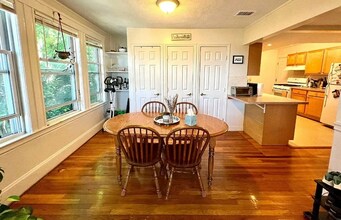 220 Summer St, Unit 2 in Somerville, MA - Building Photo - Building Photo