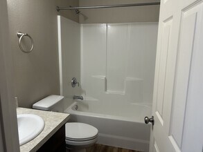 2001 Lake Hills Dr in Billings, MT - Building Photo - Building Photo