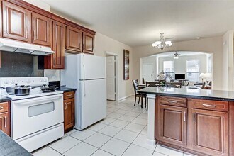 2088 Laverne St-Unit -1 in Houston, TX - Building Photo - Building Photo