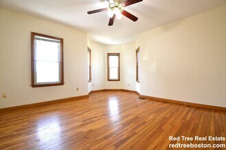 444 Beech St, Unit 1 in Boston, MA - Building Photo - Building Photo