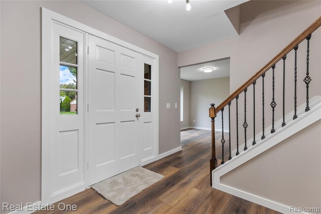 5842 Marble Dr in Troy, MI - Building Photo - Building Photo