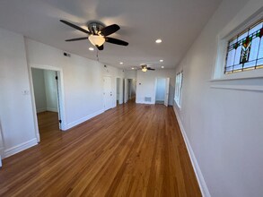 6018 N Melvina Ave, Unit Unit 2 in Chicago, IL - Foto de edificio - Building Photo