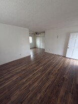 820 W Imperial Hwy, Unit 3 in Los Angeles, CA - Building Photo