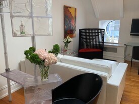 2109 Broadway in New York, NY - Building Photo