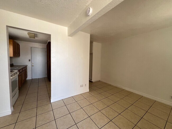 401 Barstow Rd in Barstow, CA - Building Photo - Building Photo