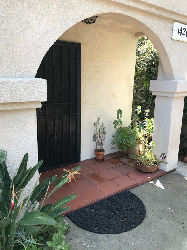 1426 Allesandro St, Unit Mediterranean Duplex