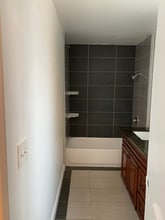 1131 W Highland St in Santa Ana, CA - Foto de edificio - Building Photo