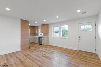 42 Church St in South Orange, NJ - Building Photo - Building Photo