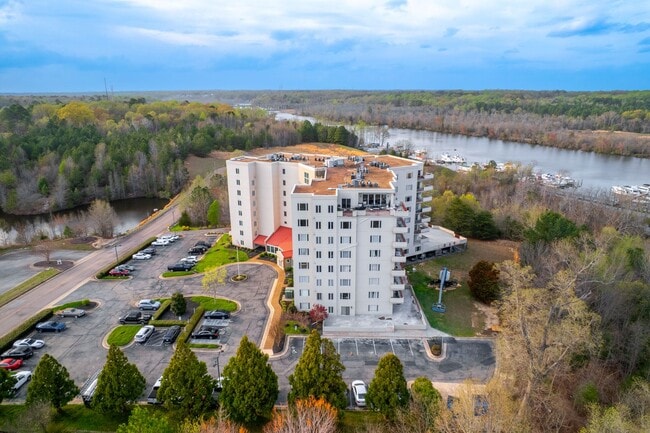 301 Beacon Ridge Dr in Hopewell, VA - Building Photo - Building Photo