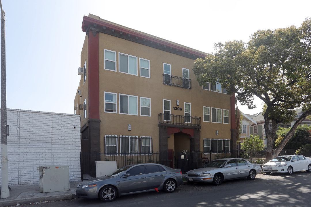 Westlake Apartments in Los Angeles, CA - Building Photo