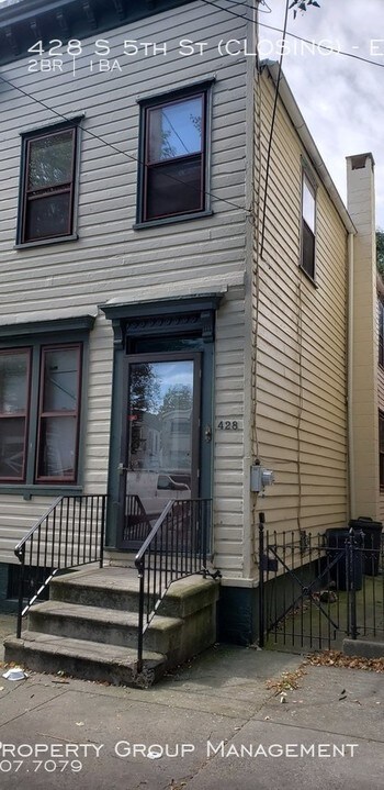 428 S 5th St-Unit -EHWST in Reading, PA - Building Photo