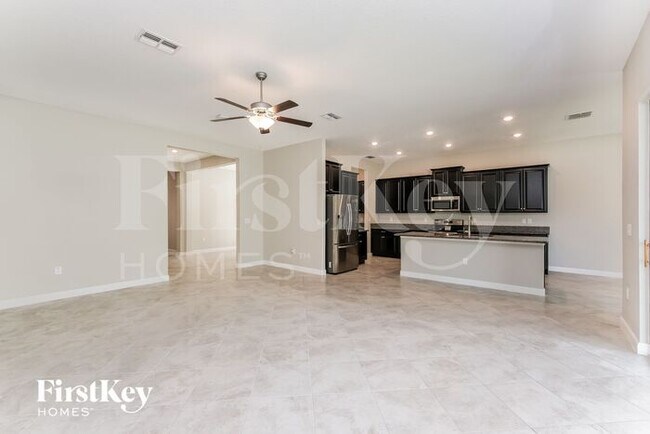 11421 Sunburst Marble Rd in Riverview, FL - Foto de edificio - Building Photo