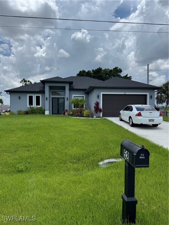 52 Unice Ave S in Lehigh Acres, FL - Building Photo