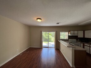 1245 Beckenham Way in Wesley Chapel, FL - Building Photo - Building Photo