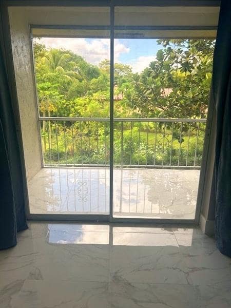 10290 NW 36th St in Coral Springs, FL - Building Photo - Building Photo