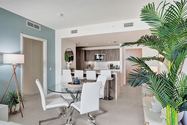 401 N Birch Rd, Unit 702 in Fort Lauderdale, FL - Building Photo - Building Photo
