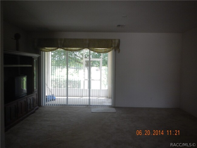 1612 W Spring Meadow Loop in Lecanto, FL - Building Photo - Building Photo