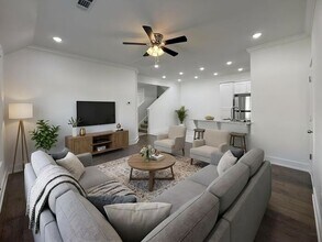 2002 E Brookview Dr in Siloam Springs, AR - Building Photo - Building Photo