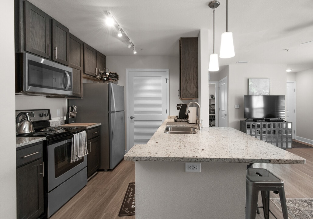 Stanford Pointe in Panama City, FL - Building Photo
