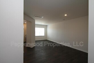 1317 Wunder Way in Spartanburg, SC - Building Photo - Building Photo